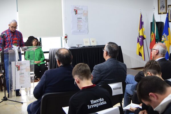 Palestra Censura, com Dr.ª Marisa Almeida, da Biblioteca Municipal de Albergaria-a-Velha, Dr. Jos...