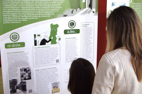 Visita guiada às exposições