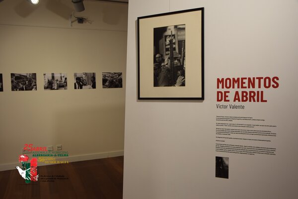 Exposição “Momentos de Abril”, de Vítor Valente