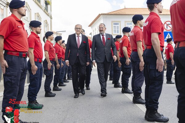Revista às forças apeadas dos Bombeiros Voluntários de Albergaria-a-Velha