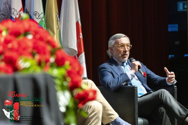 Colóquio “25 de Abril: Ontem, Hoje, até Quando” - com intervenção de Dr. António Lobo Xavier