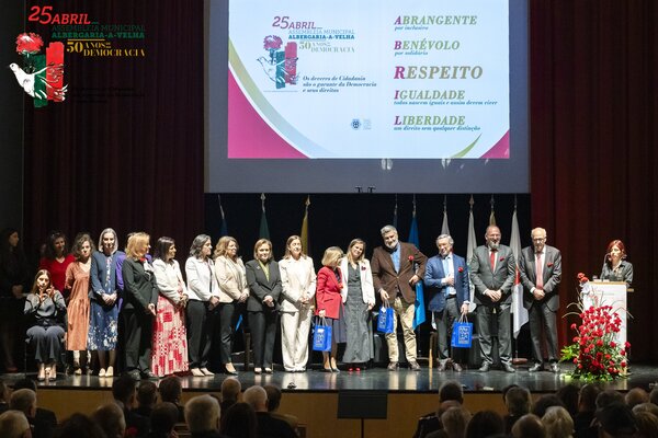 Reconhecimento Público às mulheres - resistência no Feminino ao Estado Novo e Legado do 25 de Abril