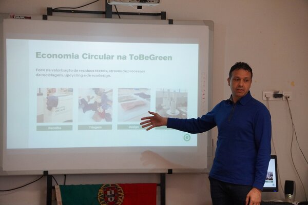 Sensibilização sobre têxteis nas escolas 