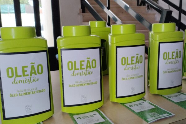 Entrega de mini-oleões 