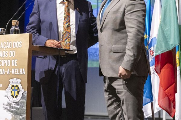 Pedro Miguel Campinos Pintor - Albergaria em Primeiro — Coligação PPD/PSD.IL