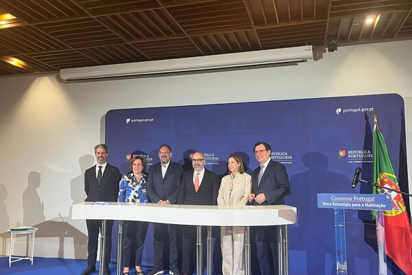 camara_municipal_assina_termo_aceitacao_e_de_responsabilidade_com_governo_para_reabilitacao_e_con...