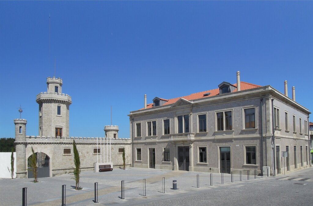 Biblioteca Municipal reabre portas