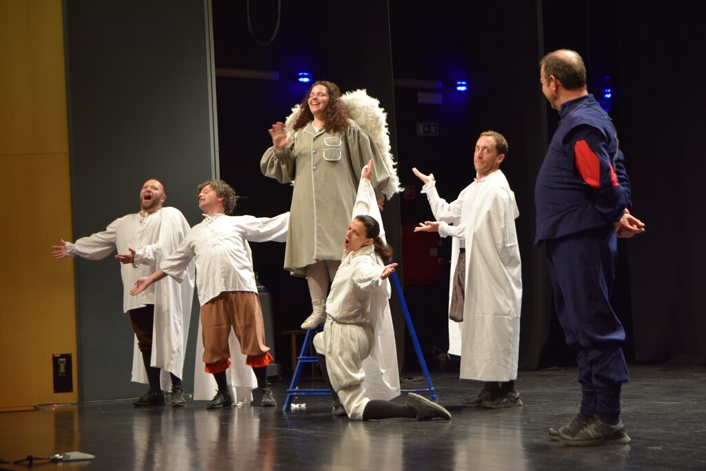 Estudantes conhecem obras literárias através do teatro