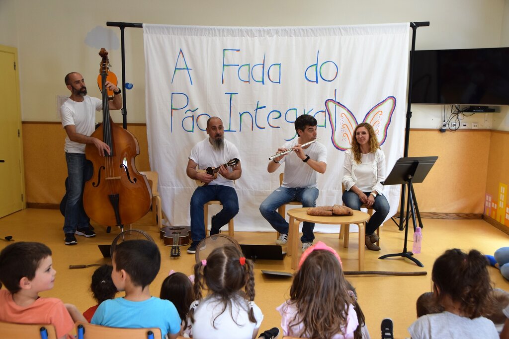 Música e presentes no Dia da Criança