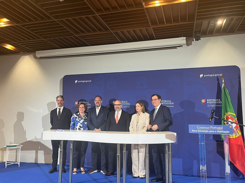 Câmara Municipal assina Termo Aceitação e de Responsabilidade com governo para reabilitação e con...