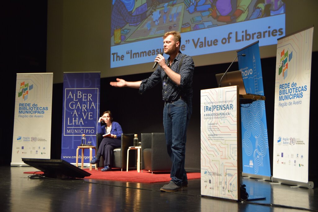 Mais de 170 participantes no primeiro dia da Conferência Internacional “[Re]Pensar a Biblioteca P...