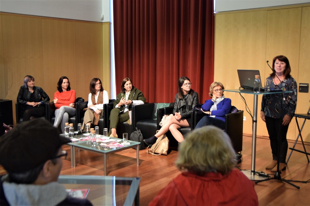 Histórias vividas na primeira pessoa marcaram mesa redonda sobre cancro