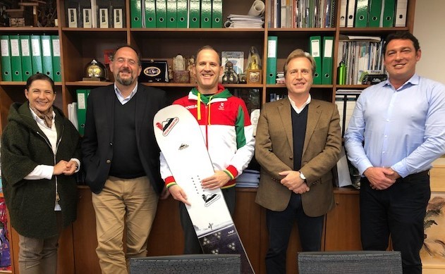 Município apoia atleta paralímpico de snowboard adaptado