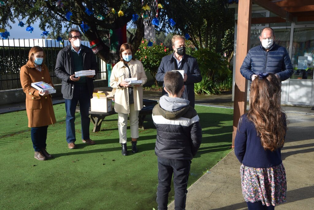 Município de Albergaria-a-Velha entrega tablets às crianças do 1.º Ciclo