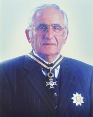 José António