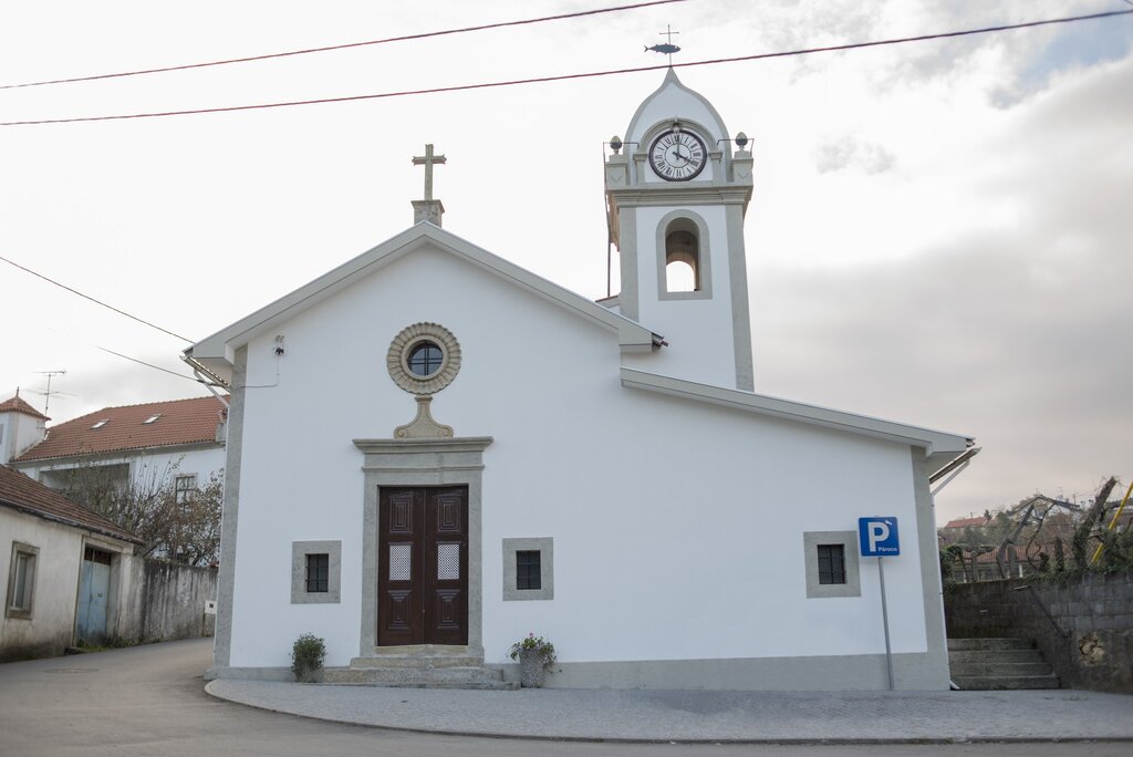 Capela de Santa Ana - Telhadela